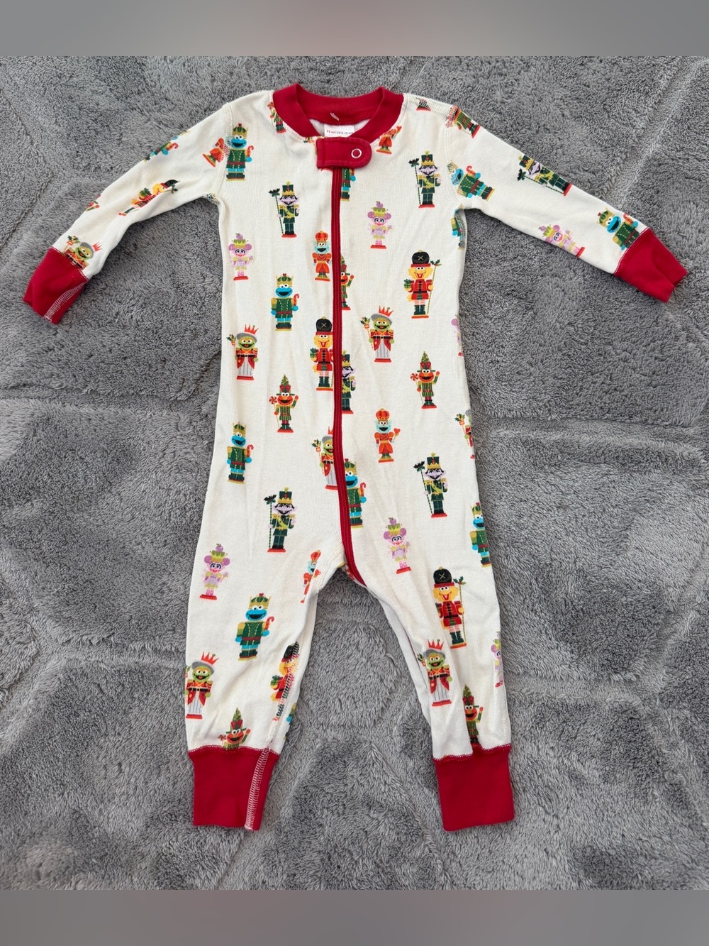 Hanna Andersson Sesame Street Christmas Onesie Pajamas 12-18 Months